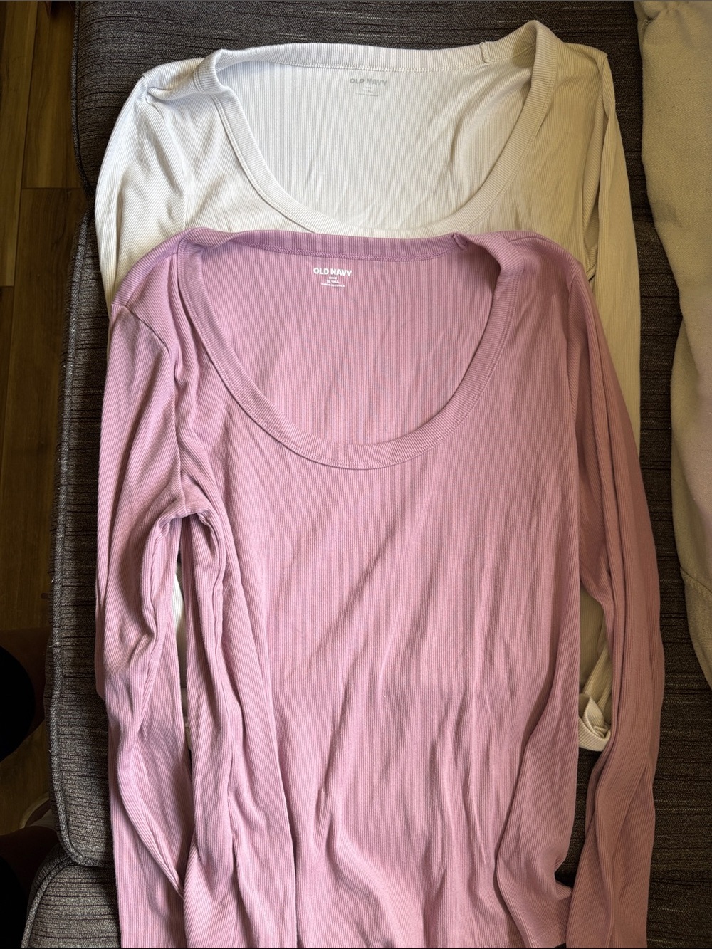 Bundle Old Navy Long Sleeve Scoop Neck Top in Dusty Rose and Cream -